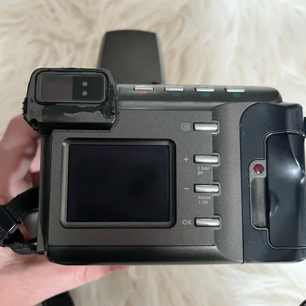 Olympus D-600 L with case